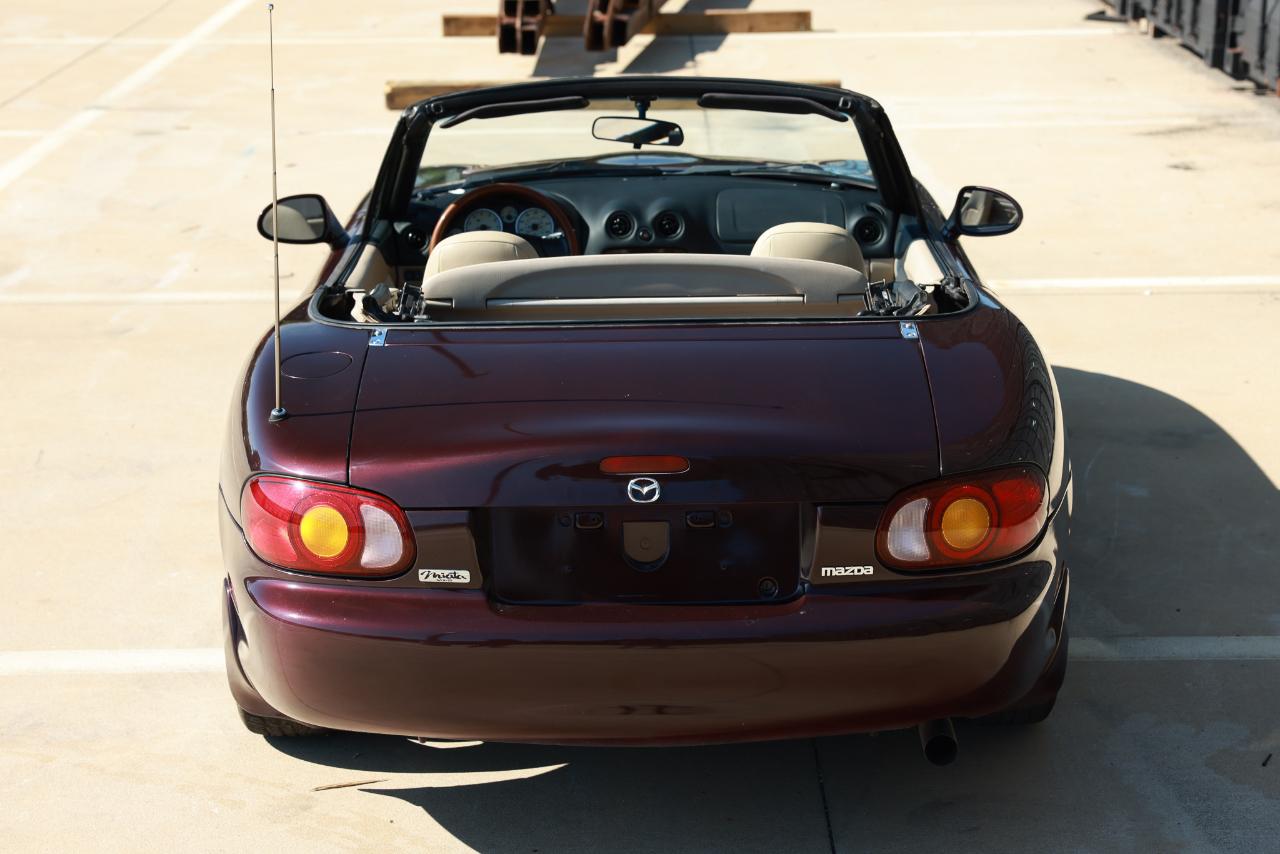 Mazda MX-5 Miata  2000