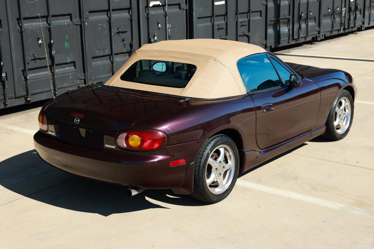 Mazda MX-5 Miata  2000