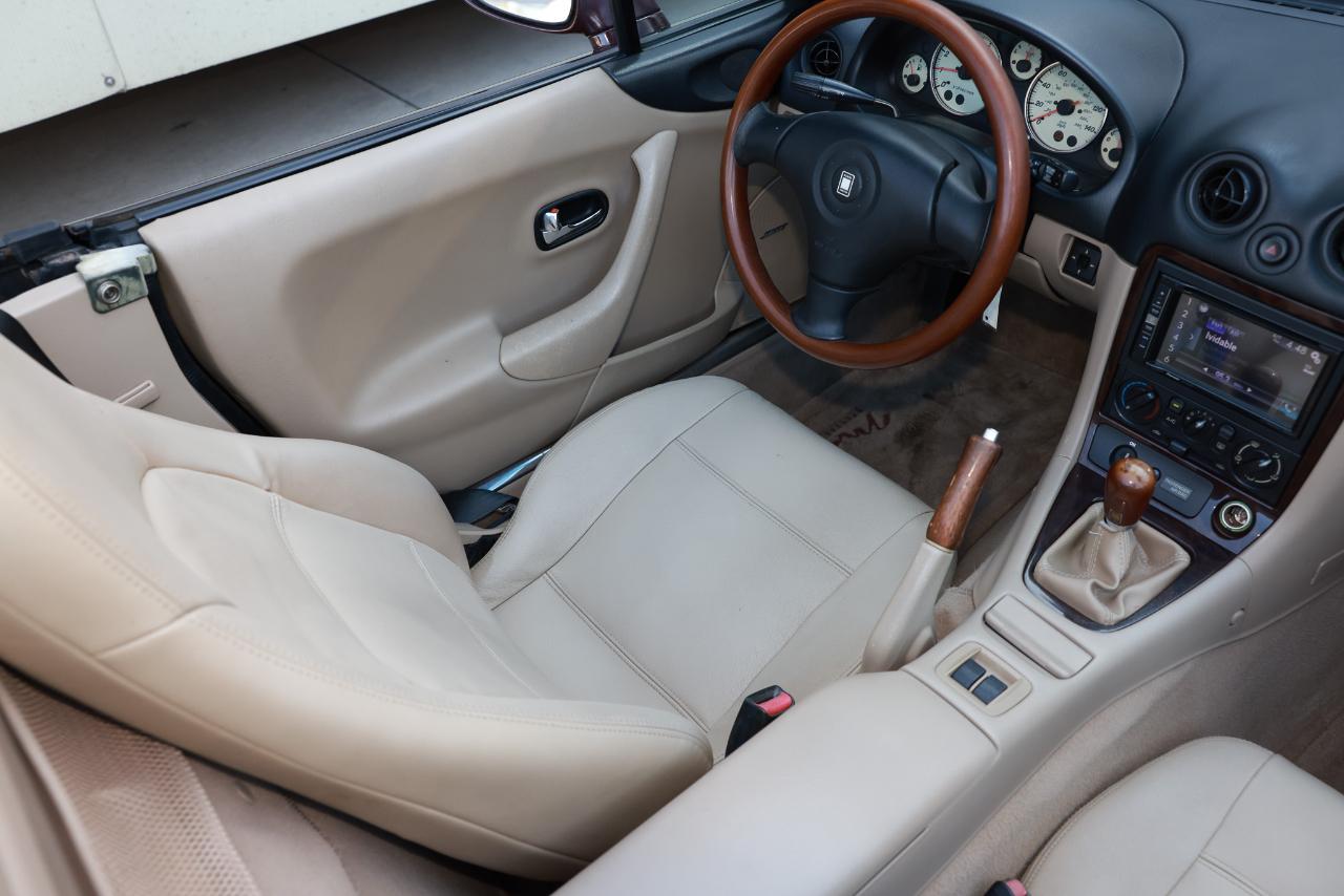 Mazda MX-5 Miata  2000