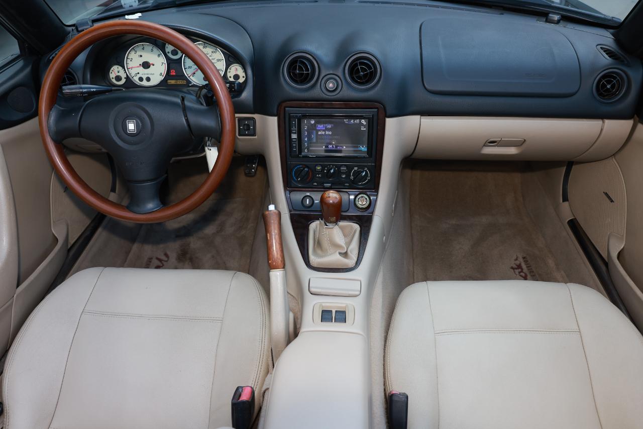 Mazda MX-5 Miata  2000