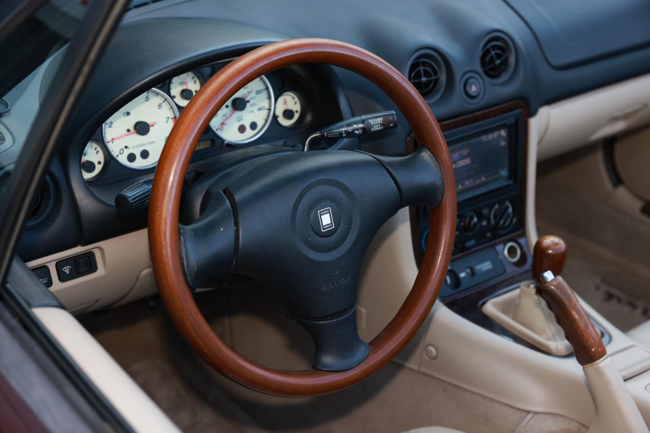 Mazda MX-5 Miata  2000