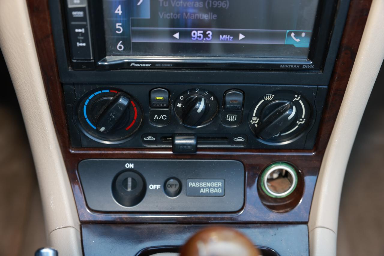 Mazda MX-5 Miata  2000