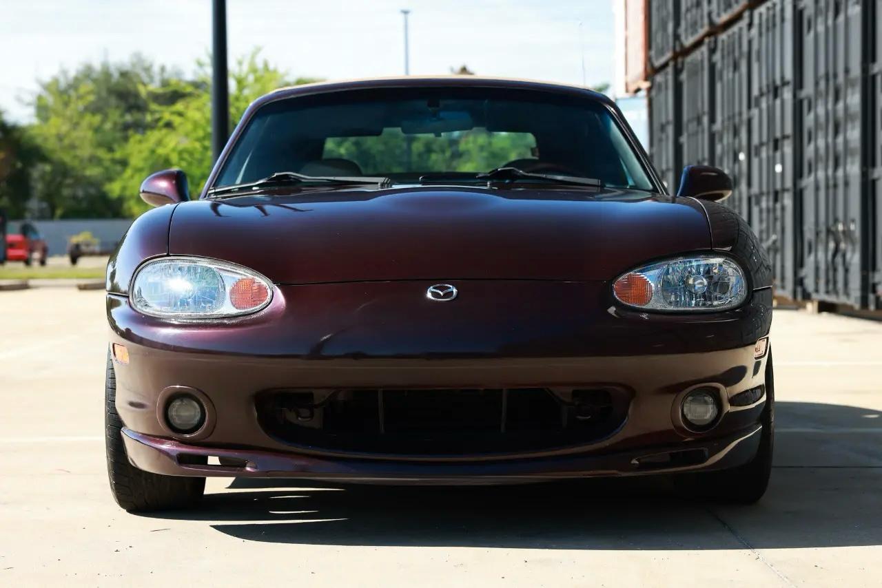 Mazda MX-5 Miata  2000