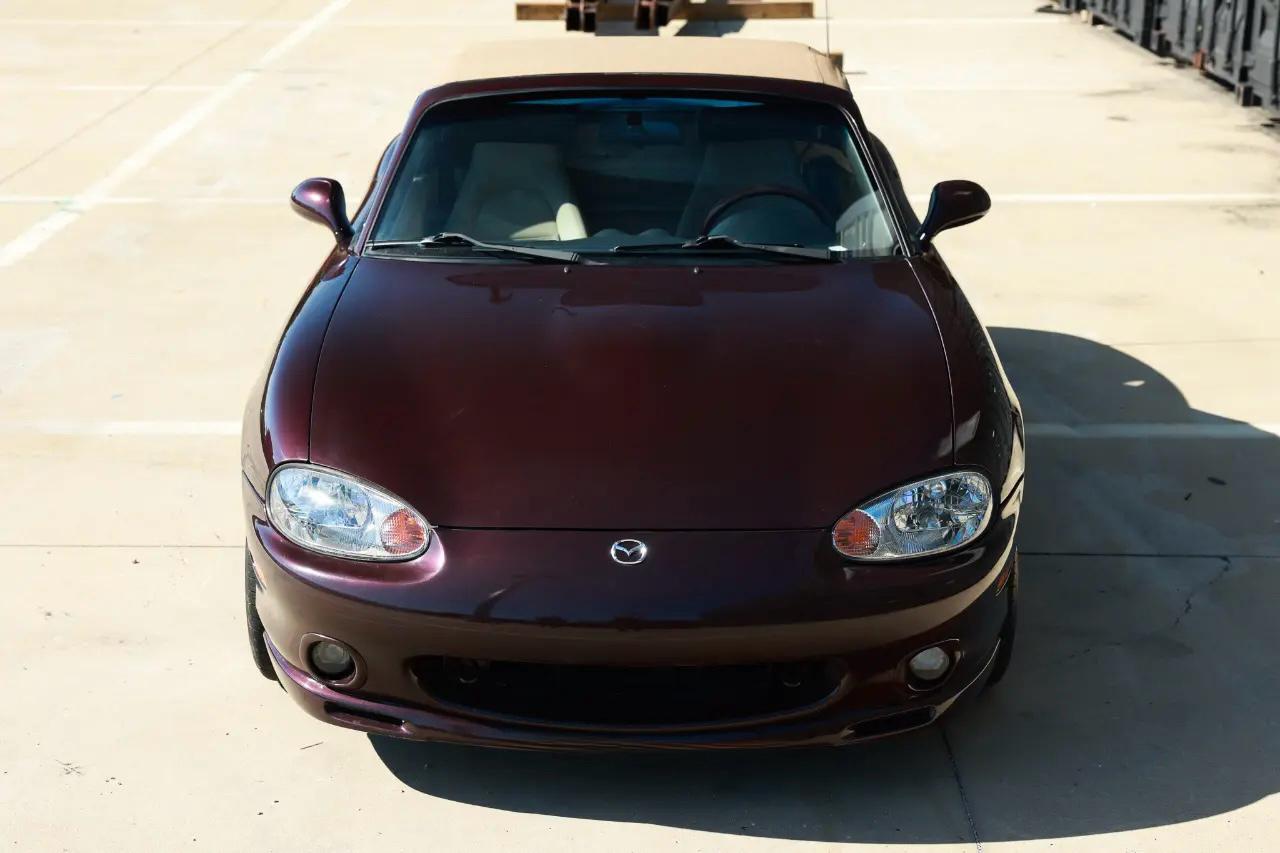 Mazda MX-5 Miata  2000