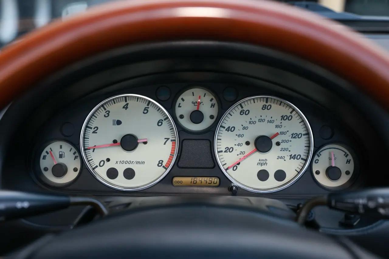 Mazda MX-5 Miata  2000