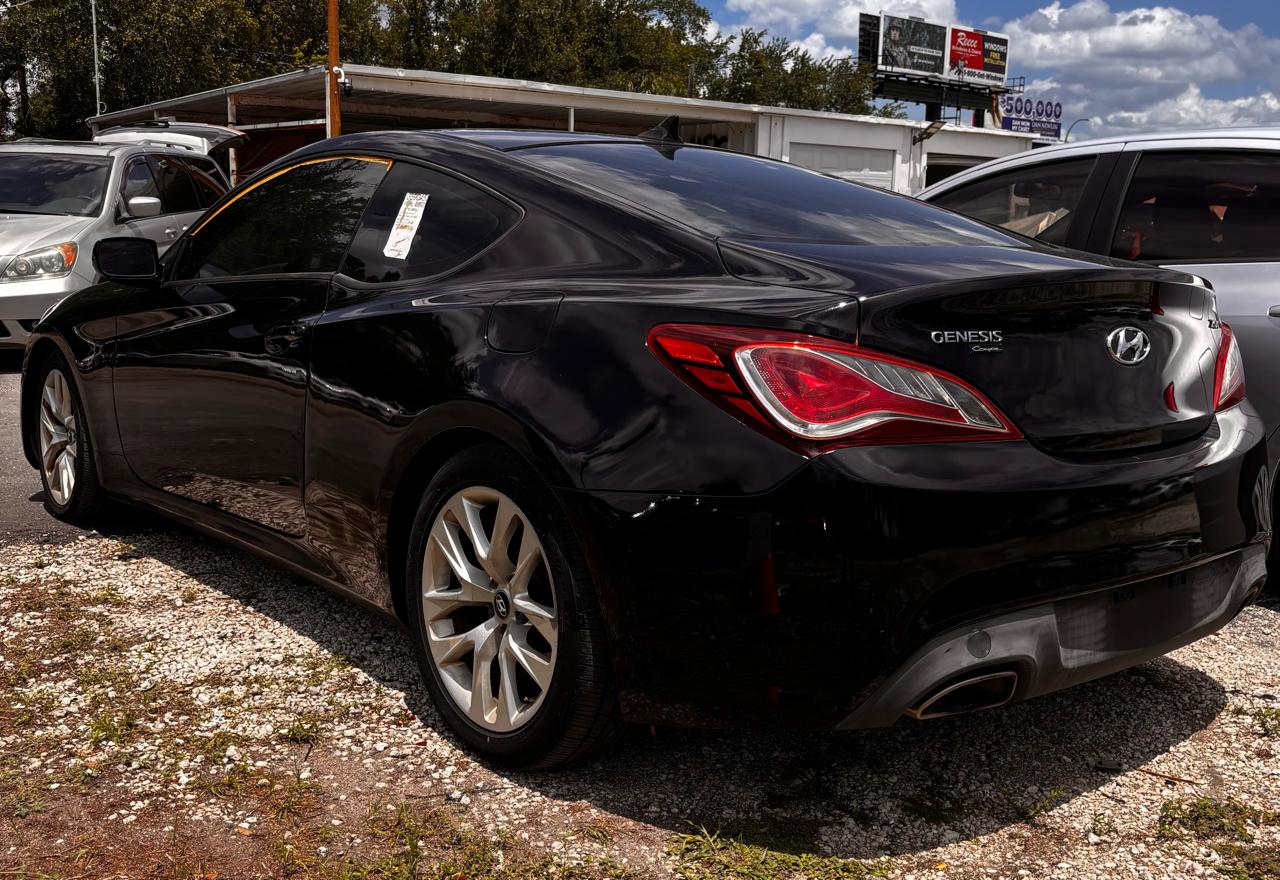 Hyundai Genesis Coupe  2013