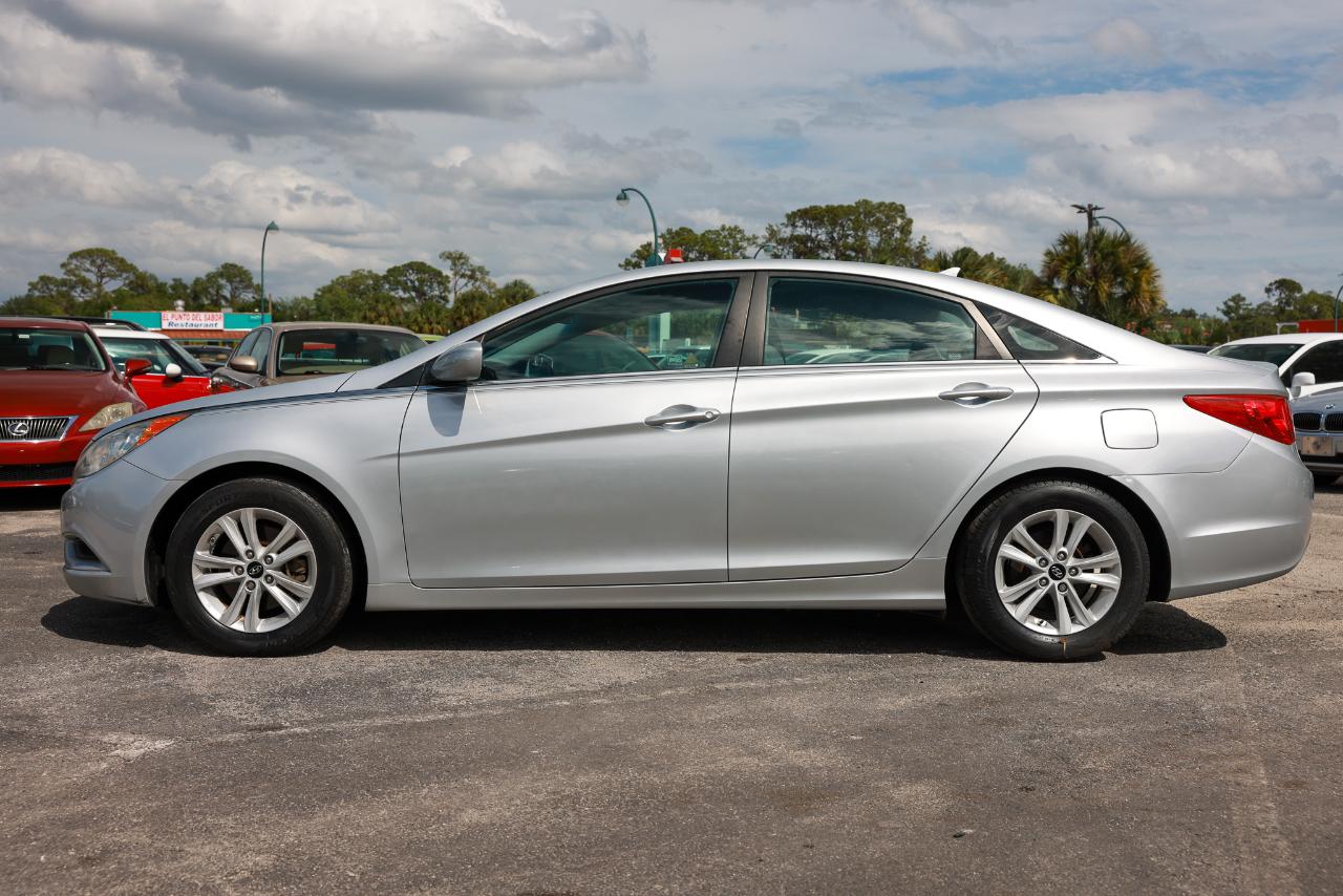 Hyundai Sonata GLS 2011