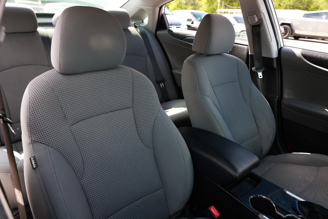 Hyundai Sonata GLS 2011
