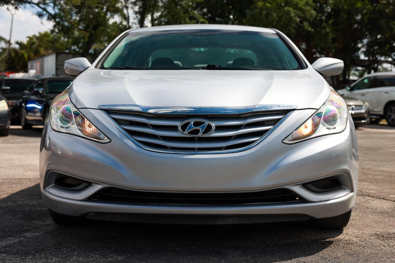 Hyundai Sonata GLS 2011