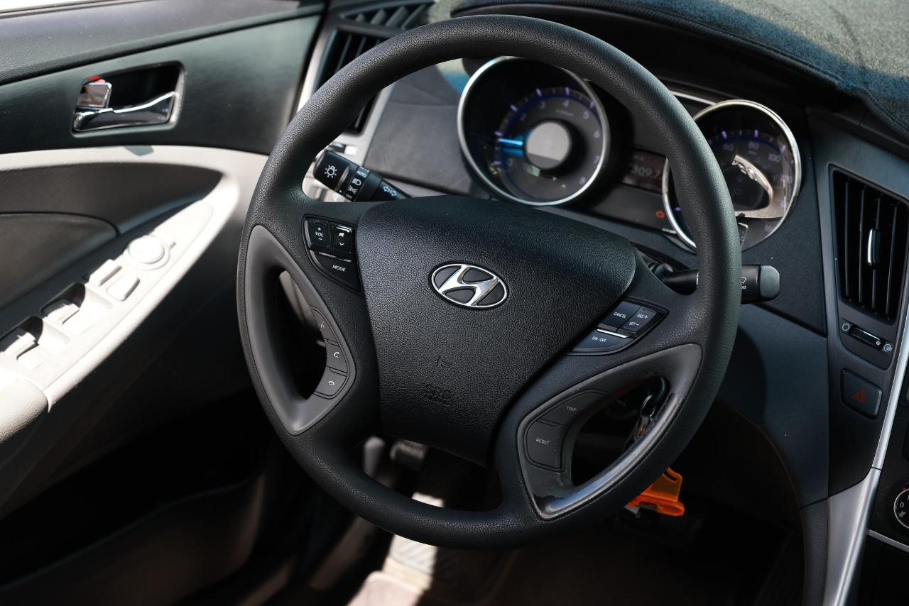 Hyundai Sonata GLS 2011