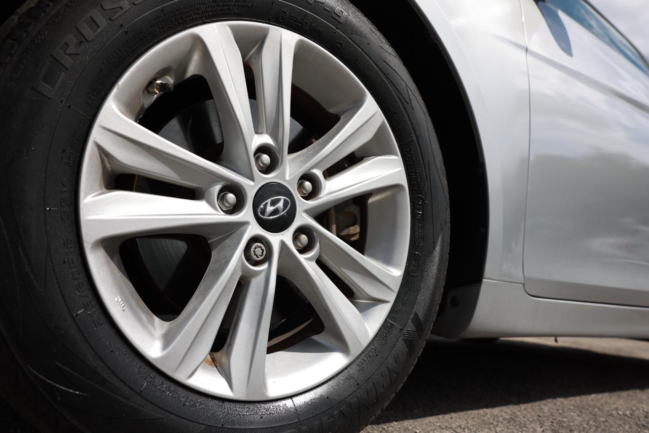 Hyundai Sonata GLS 2011