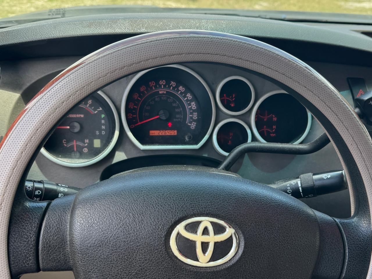 Toyota Tundra 2WD Truck  2010