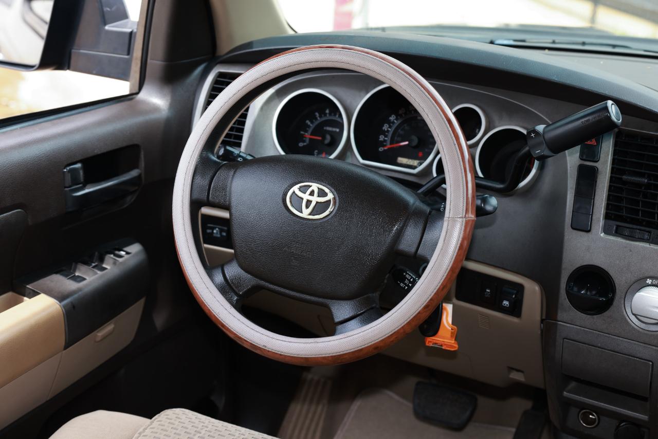 Toyota Tundra 2WD Truck  2010
