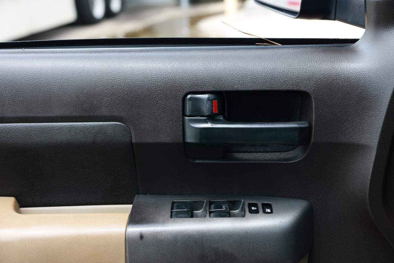 Toyota Tundra 2WD Truck  2010