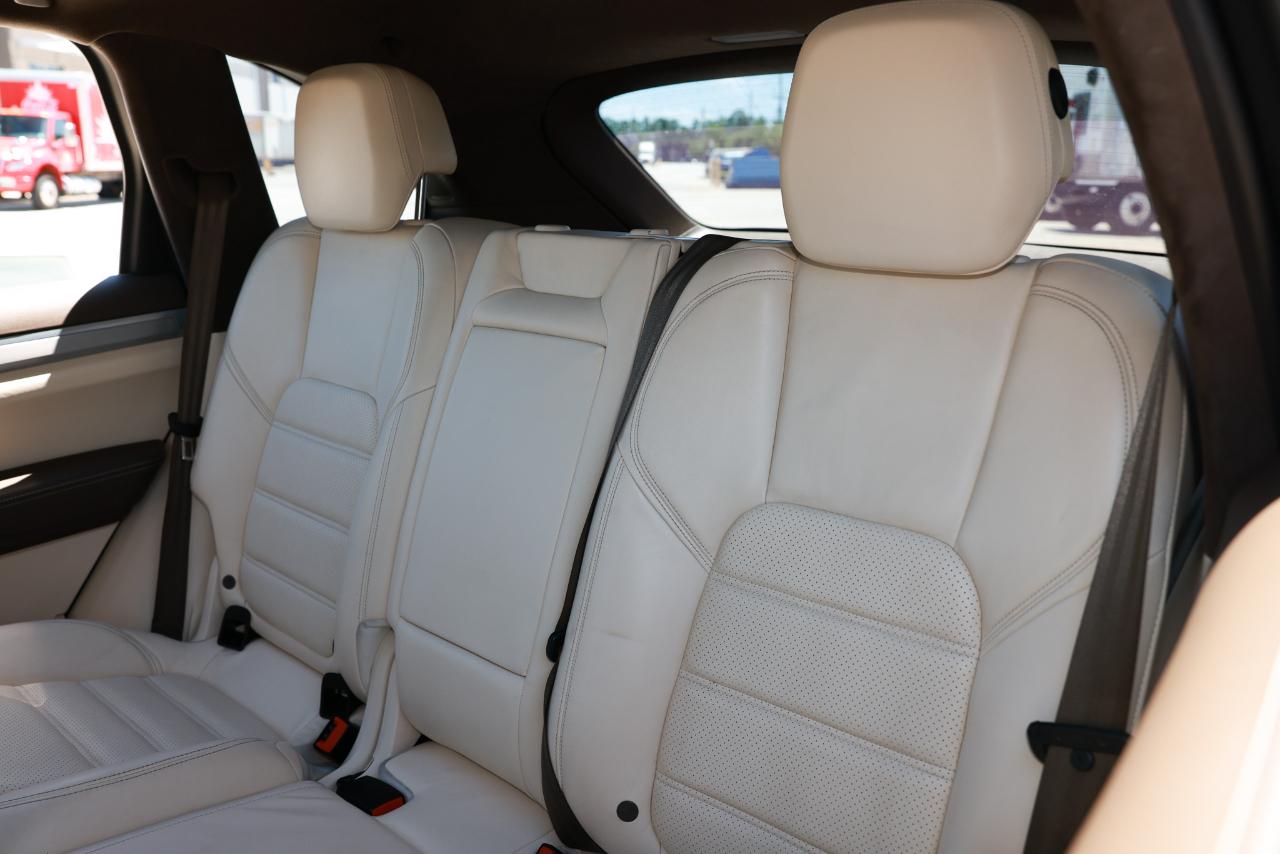 Porsche Cayenne  2014