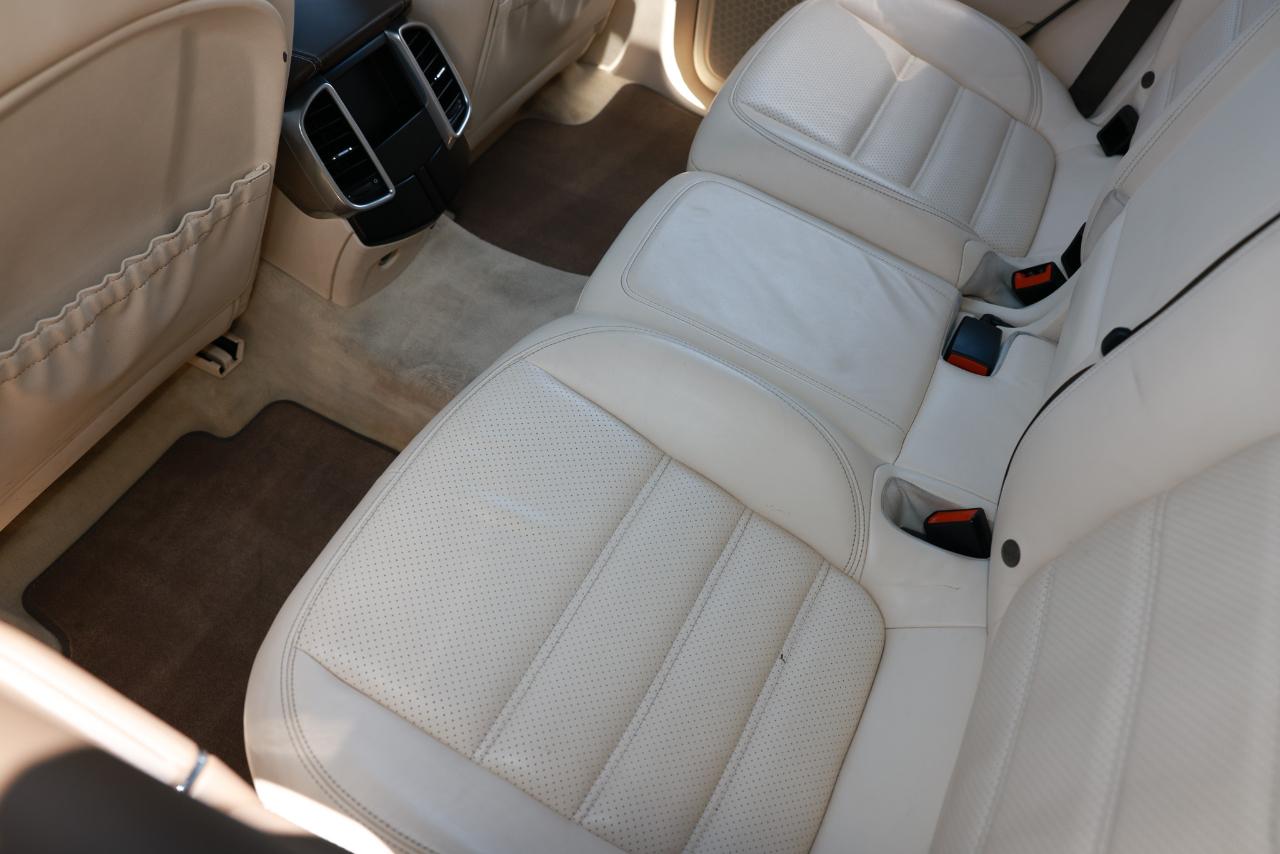 Porsche Cayenne  2014