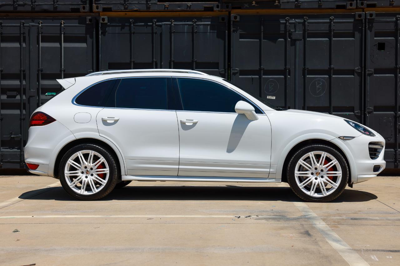 Porsche Cayenne  2014