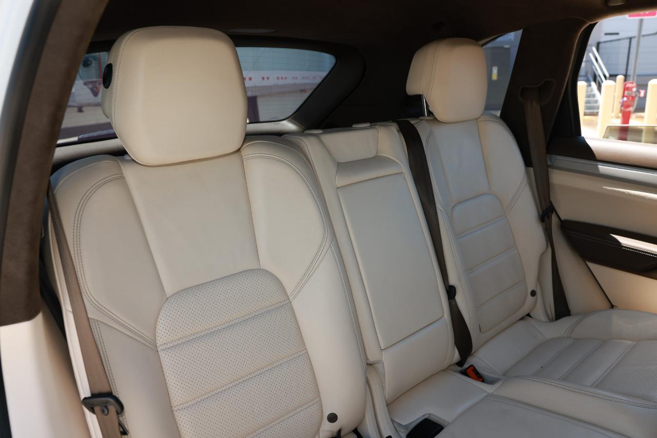 Porsche Cayenne  2014