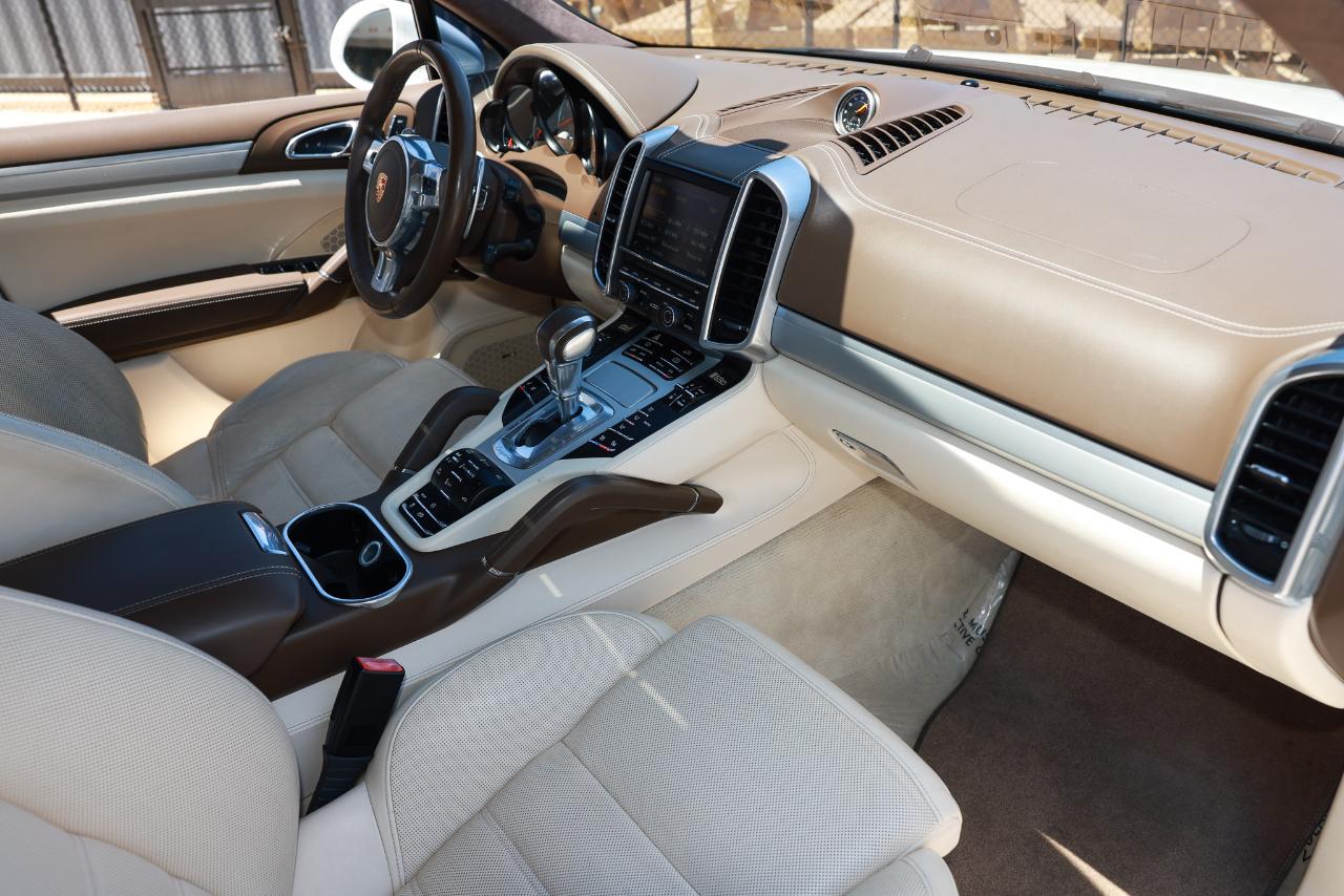 Porsche Cayenne  2014