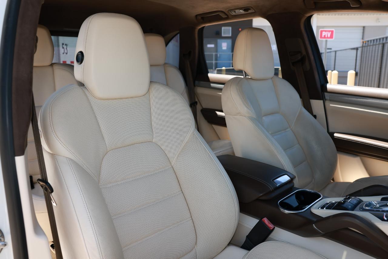 Porsche Cayenne  2014