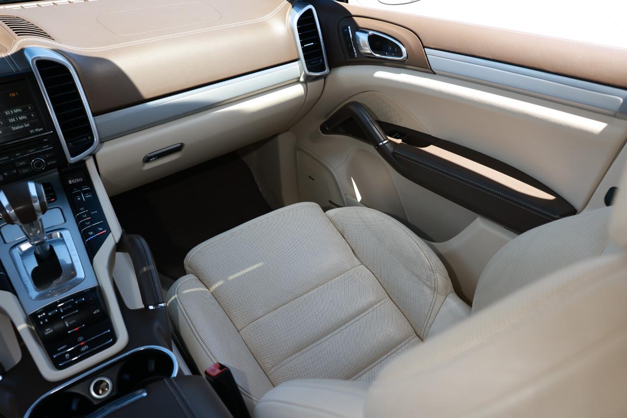 Porsche Cayenne  2014