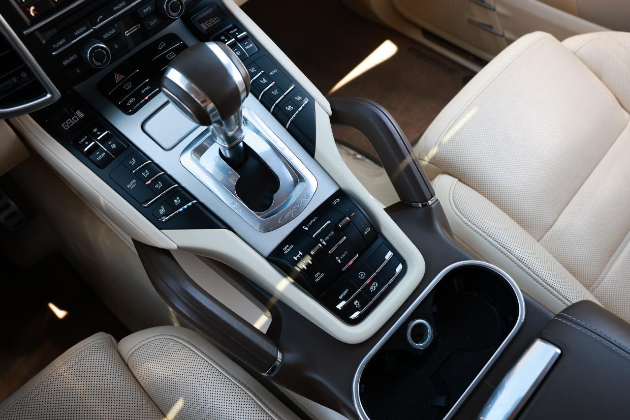 Porsche Cayenne  2014