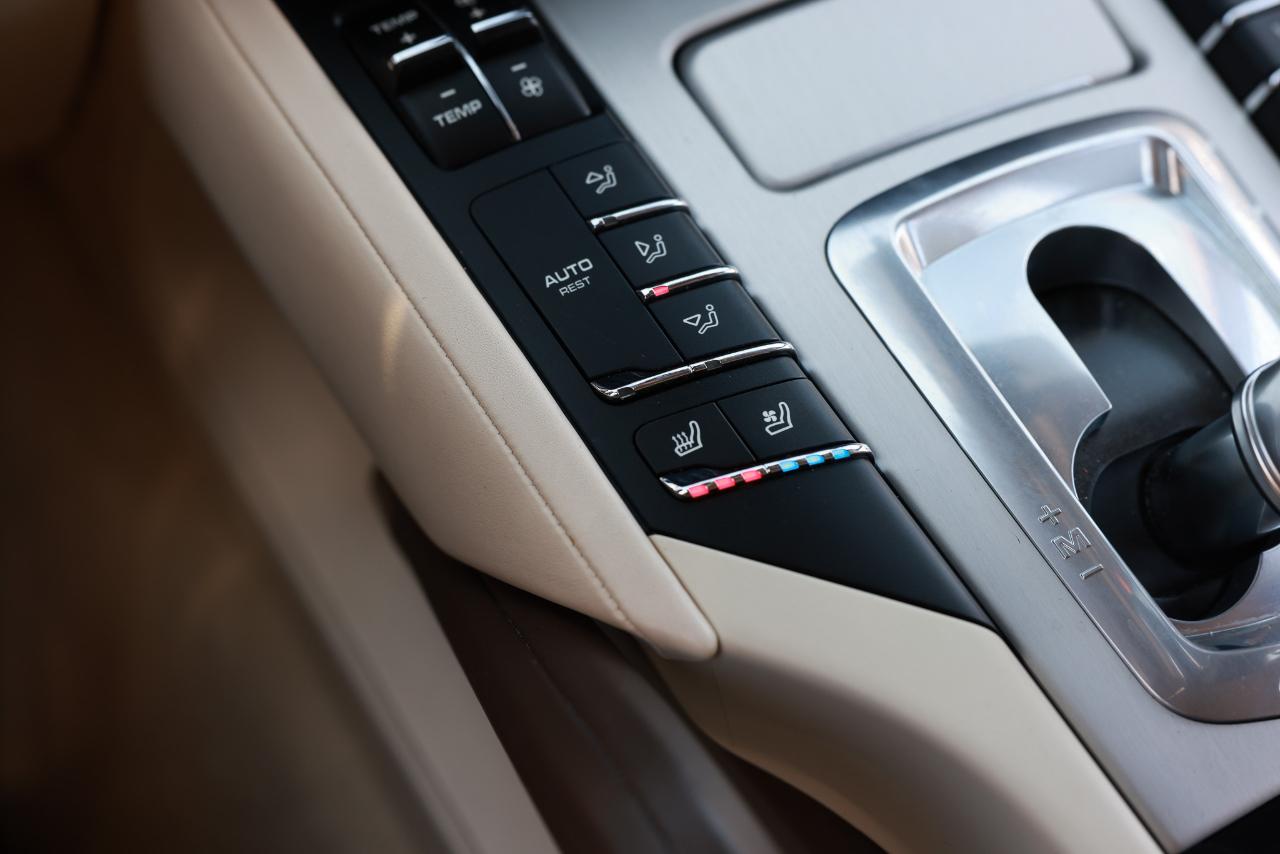 Porsche Cayenne  2014