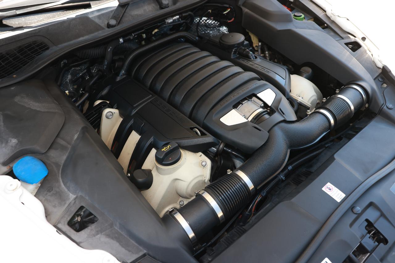Porsche Cayenne  2014