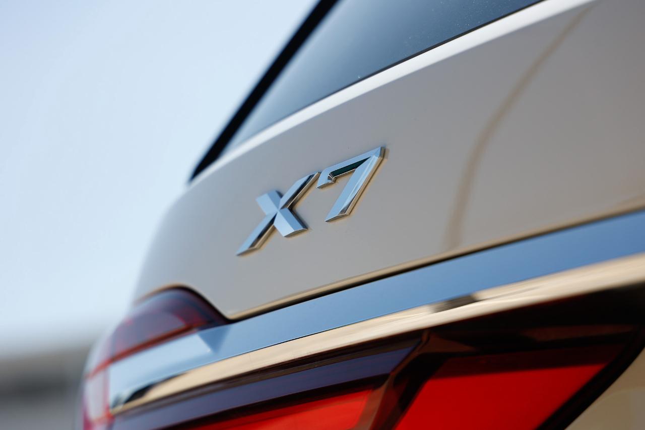 BMW X7  2019