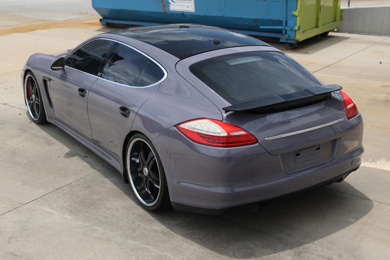 Porsche Panamera  2010