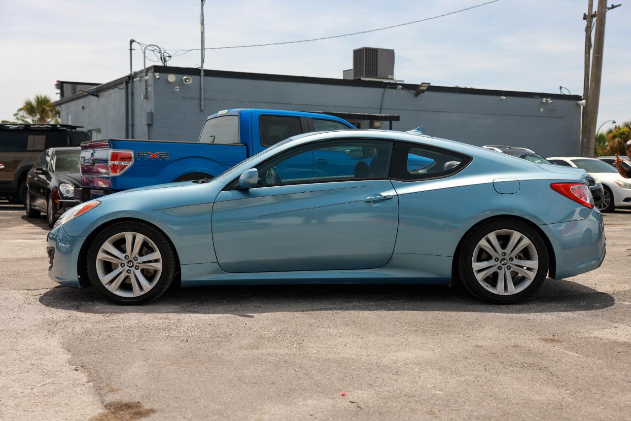 Hyundai Genesis  2010