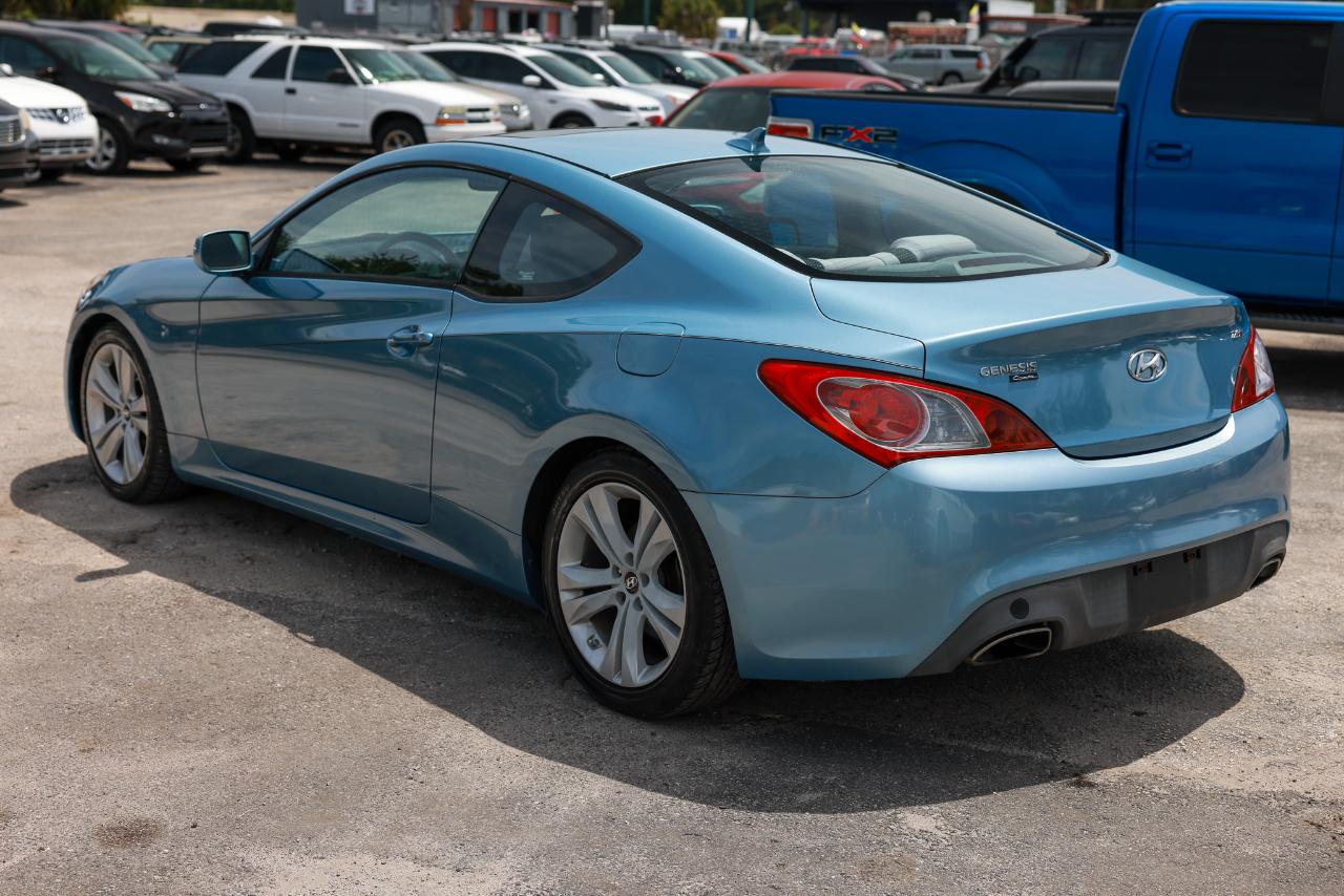 Hyundai Genesis  2010
