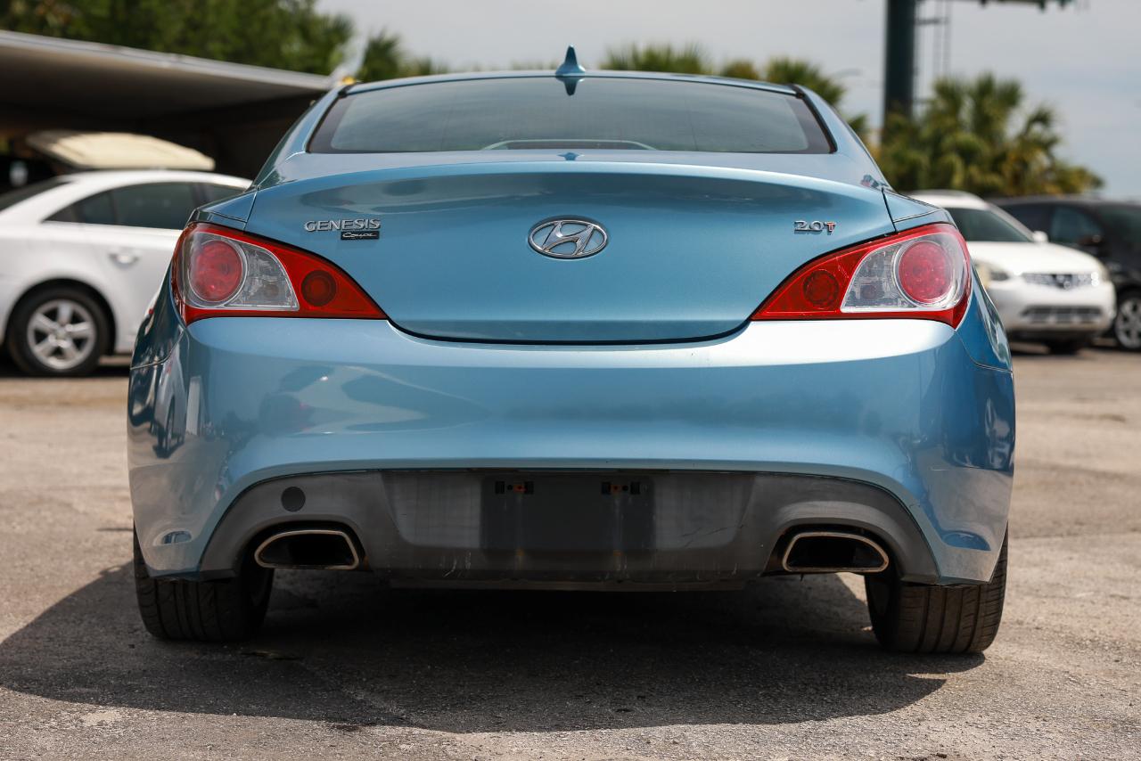 Hyundai Genesis  2010