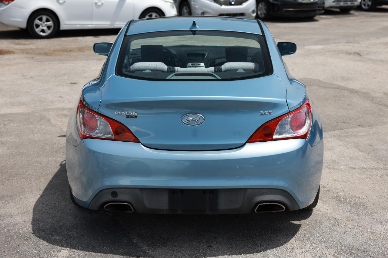 Hyundai Genesis  2010