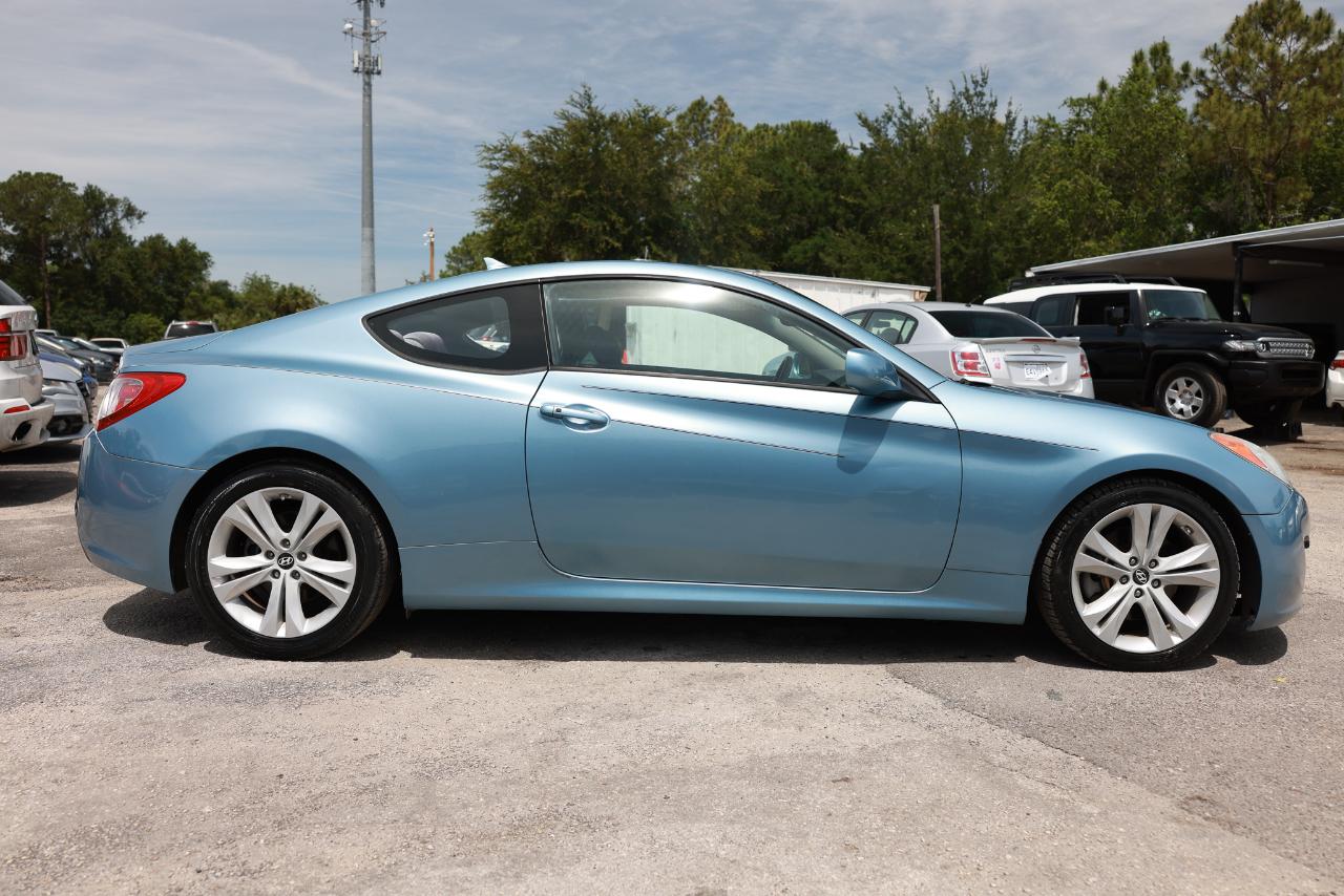 Hyundai Genesis  2010