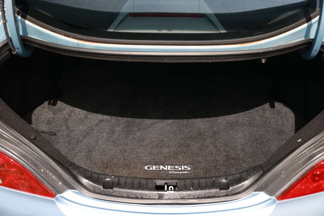 Hyundai Genesis  2010