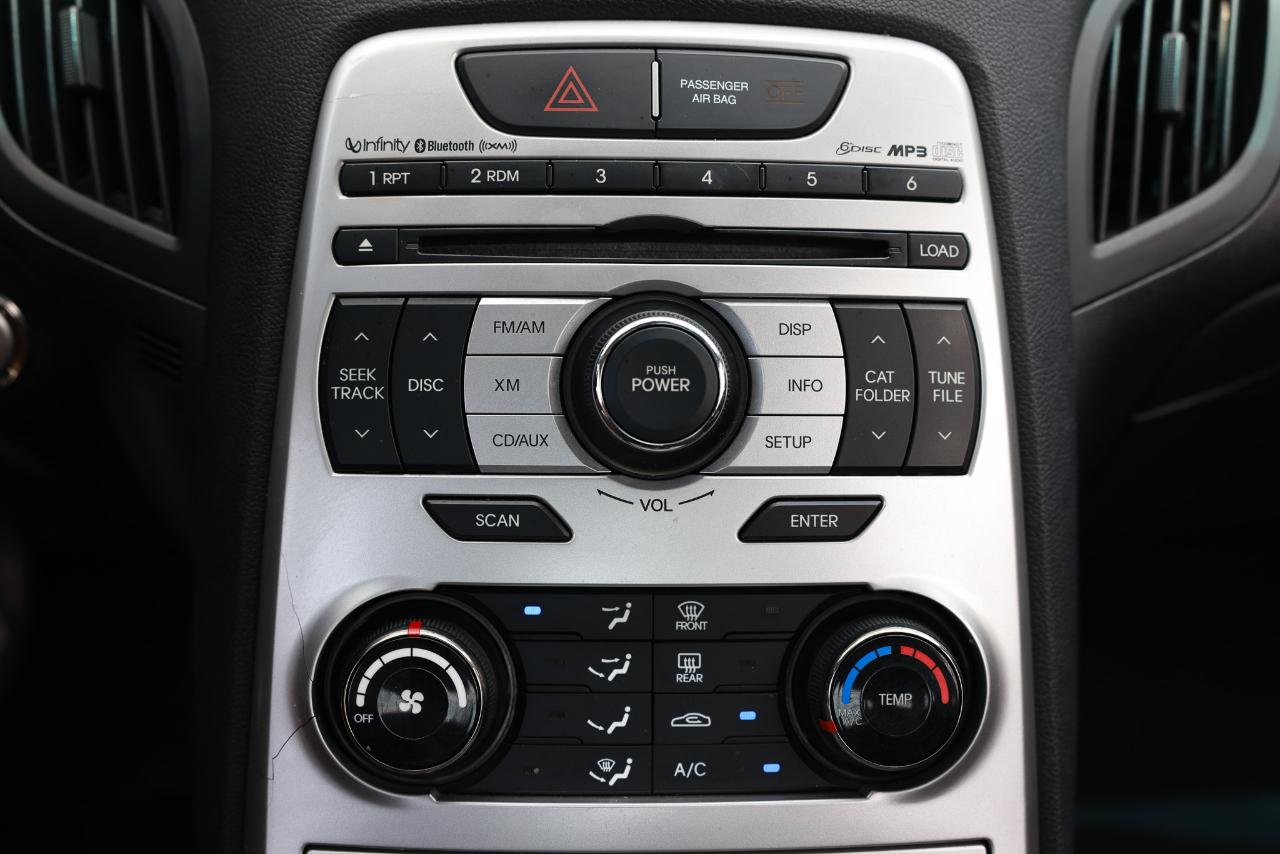 Hyundai Genesis  2010