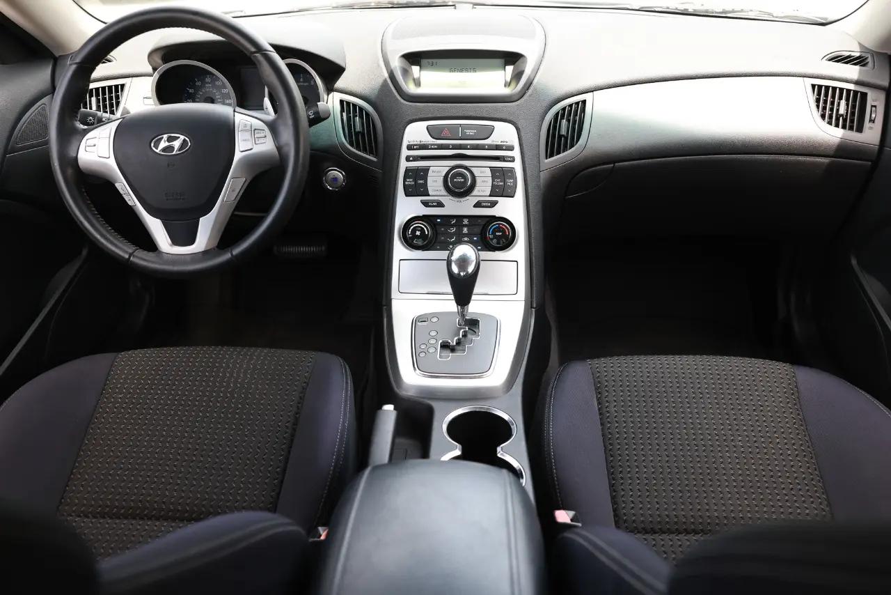 Hyundai Genesis  2010