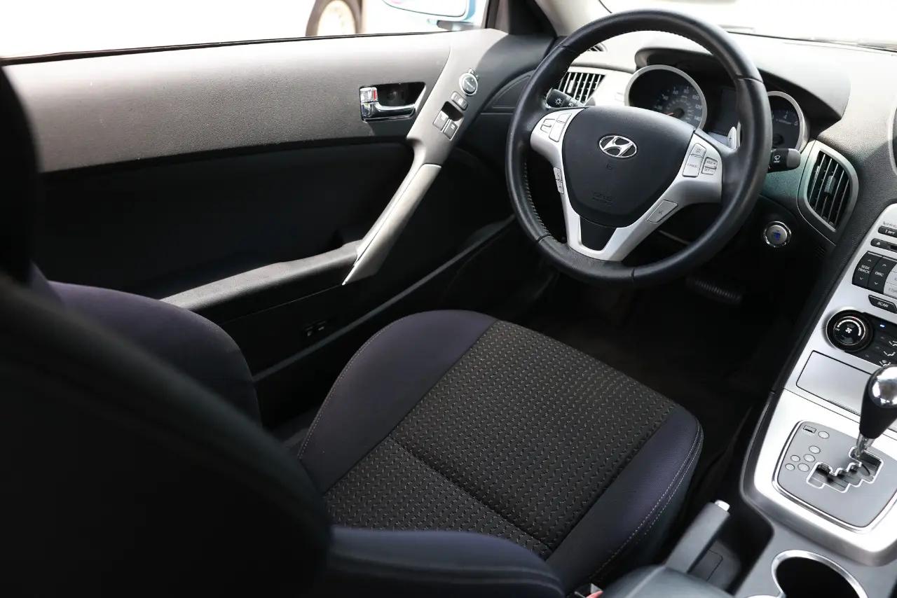 Hyundai Genesis  2010