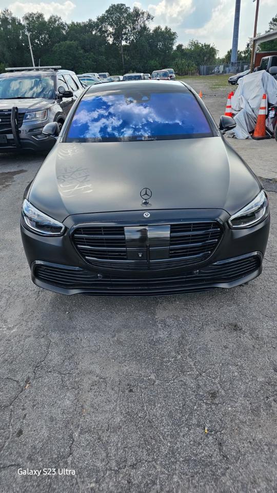 Mercedes-Benz S-Class  2022