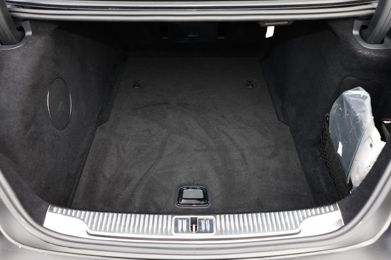 Mercedes-Benz S-Class  2022