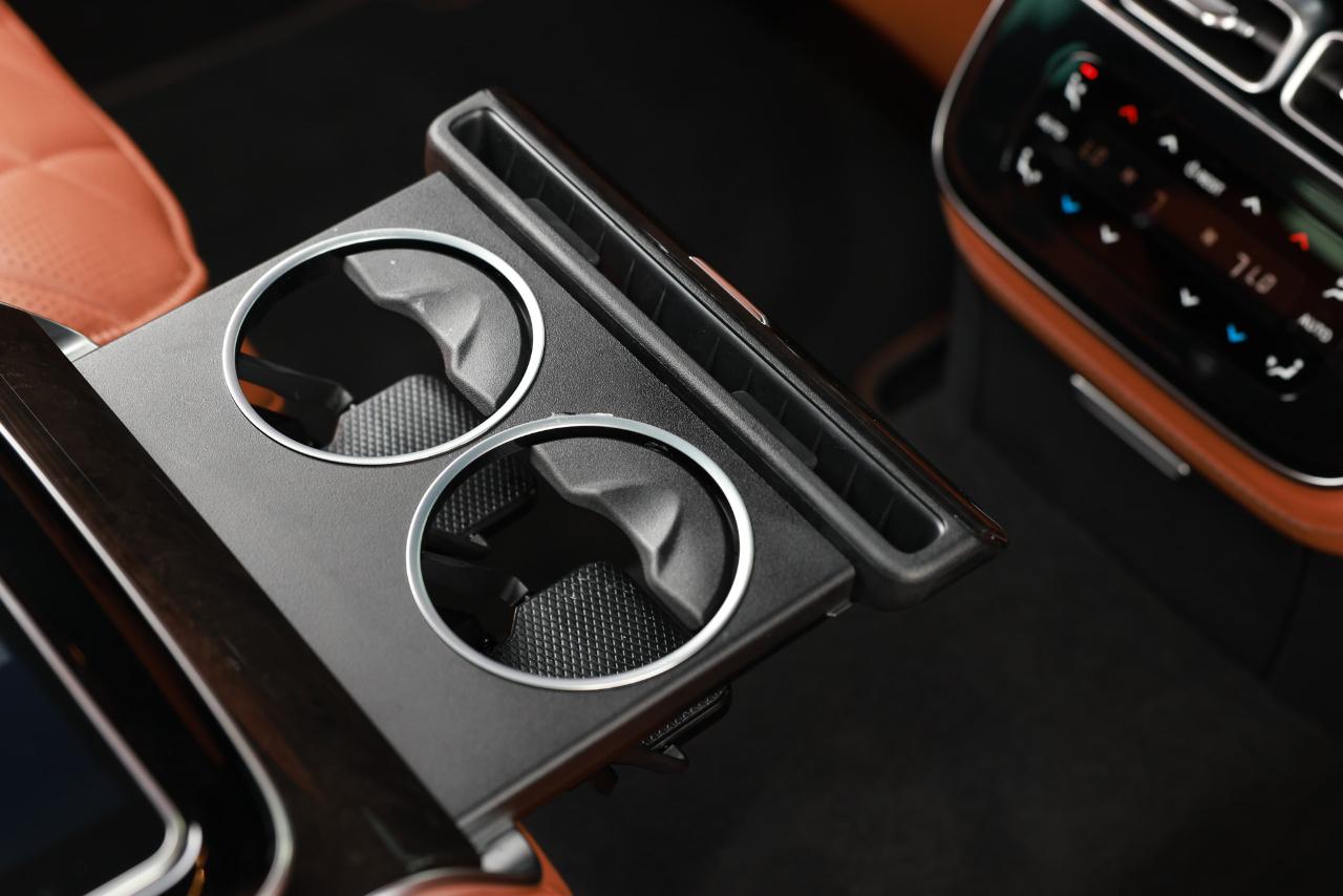 Mercedes-Benz S-Class  2022