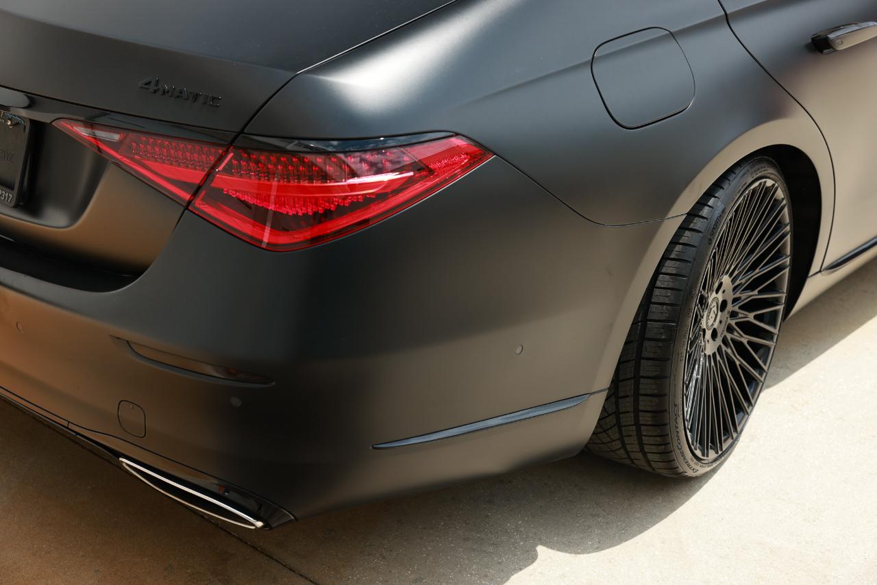 Mercedes-Benz S-Class  2022