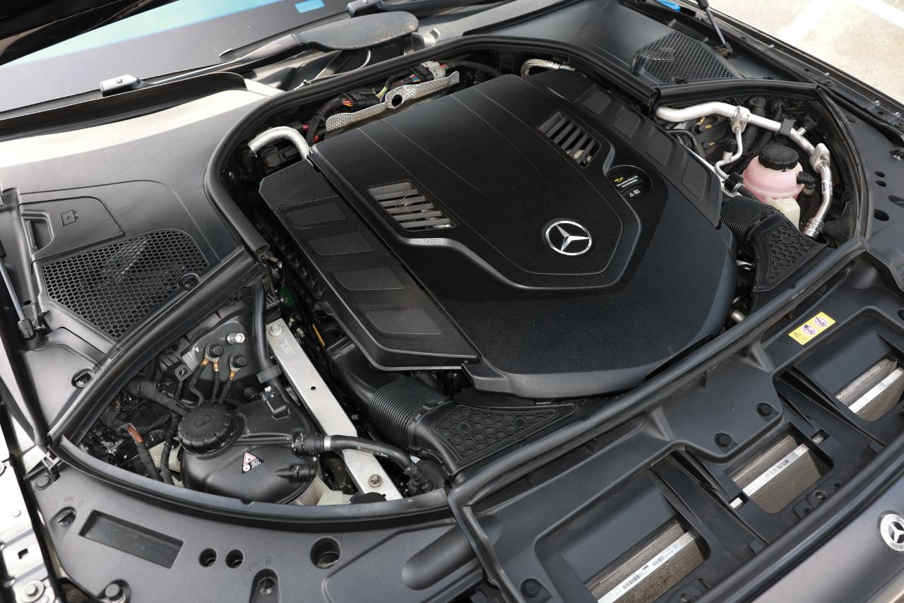 Mercedes-Benz S-Class  2022