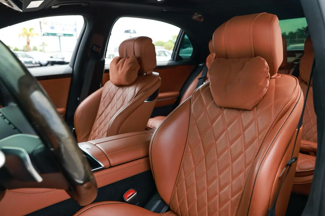 Mercedes-Benz S-Class  2022