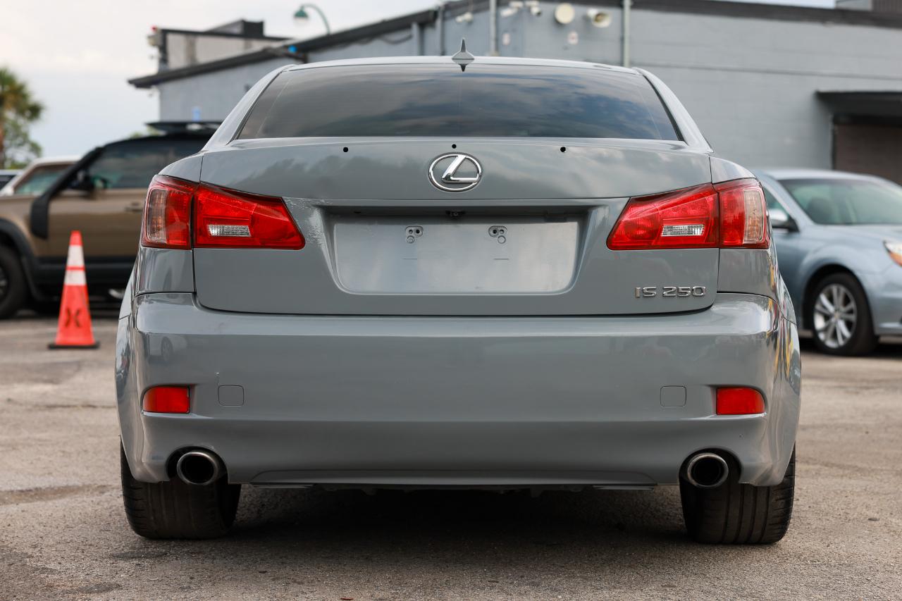 Lexus IS 250  2013