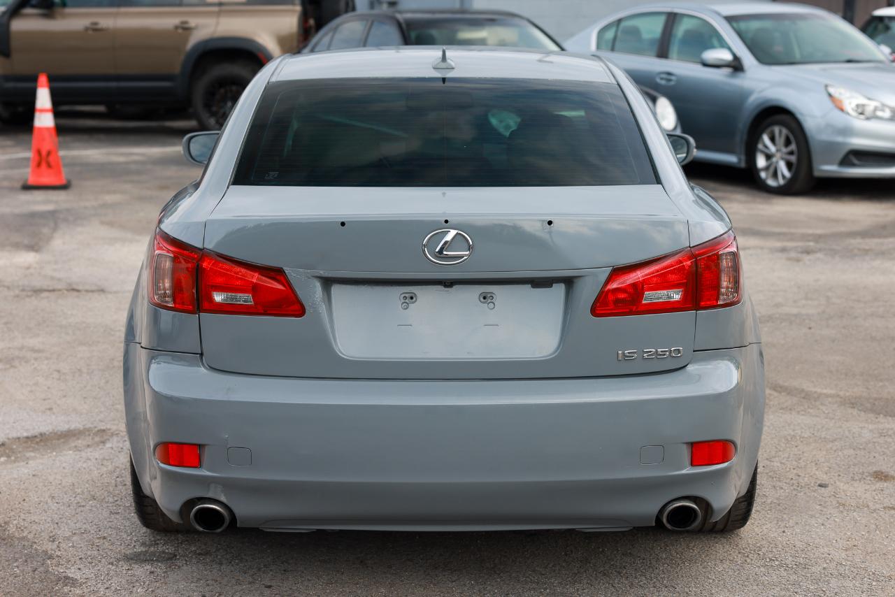 Lexus IS 250  2013