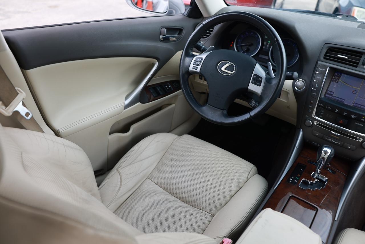 Lexus IS 250  2013