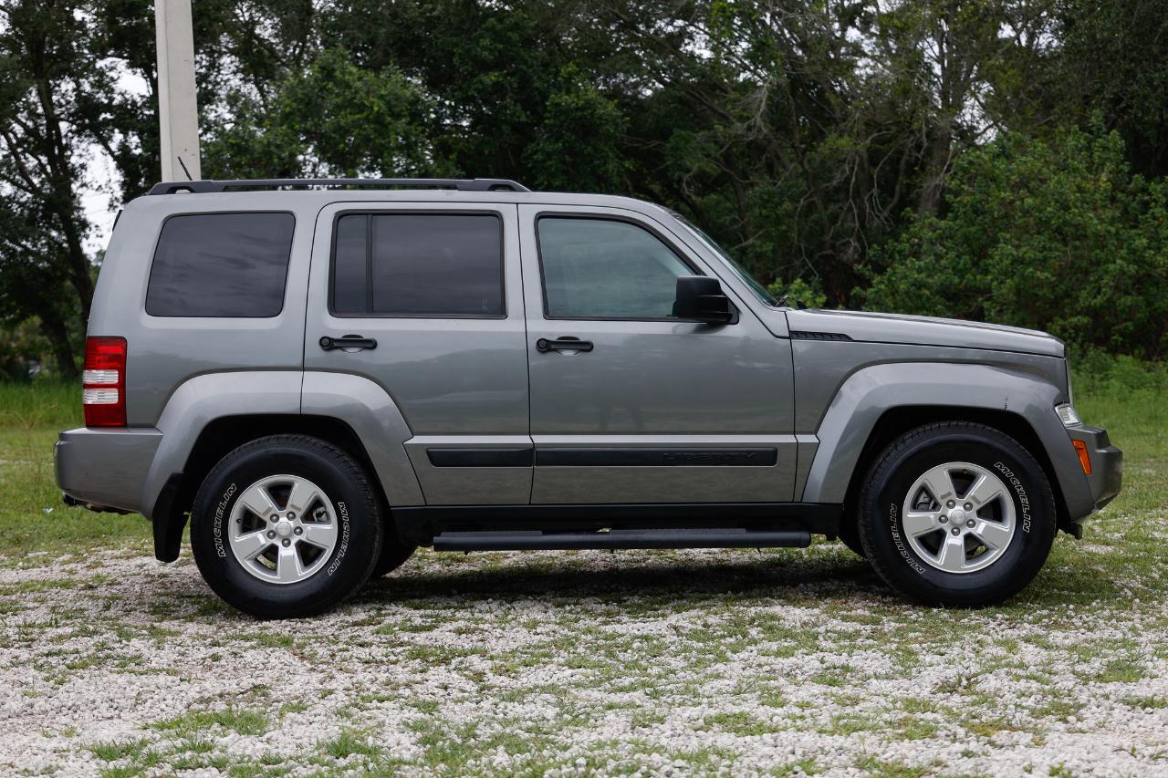 Jeep Liberty  2012