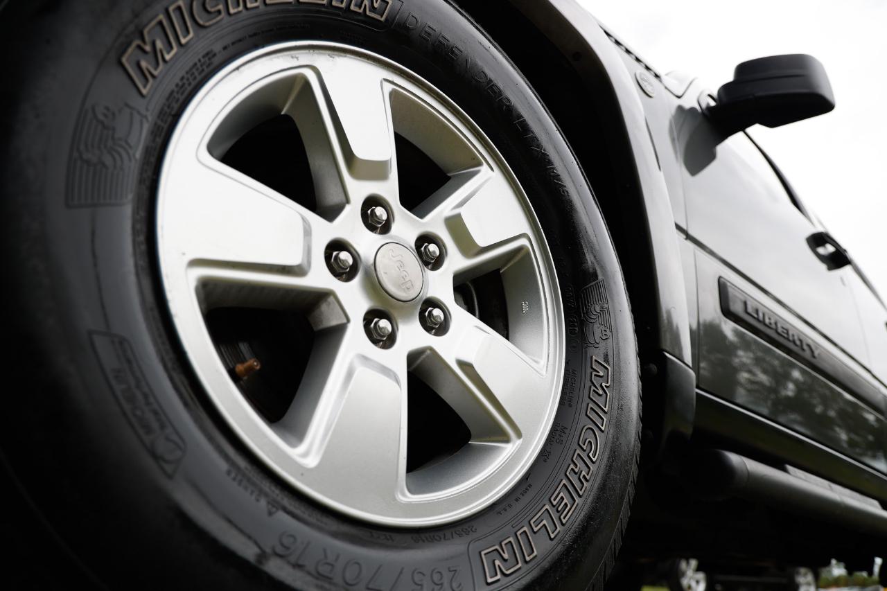 Jeep Liberty  2012